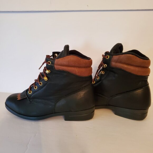 Laredo Women's Perform air 1.5" Hight heel Round Toe Western Ankle Boot Size 7M. - Picture 5 of 13